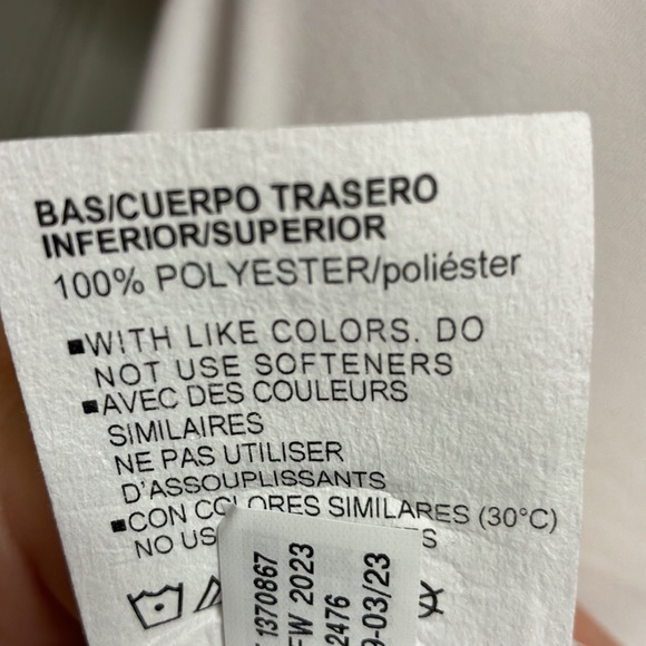 Under Armour Athletic/Athleisure Top, NWT! - Picture 8 of 8